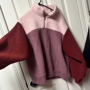 Universal thread quarter zip